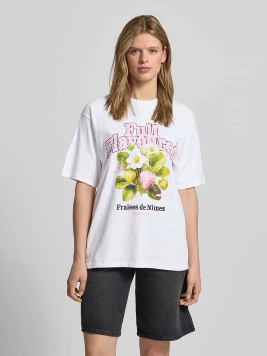 Zdjęcie produktu t-shirt o kroju loose fit z nadrukiem z motywem model 'MILLOW' JJXX Biały