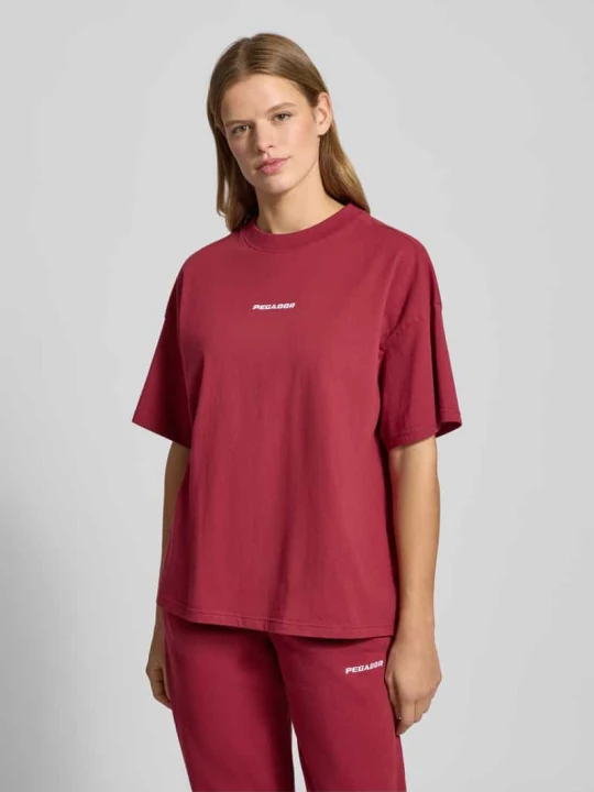 Zdjęcie produktu T-shirt o kroju oversized z logo model ‘BRACY’ Pegador Bordowy