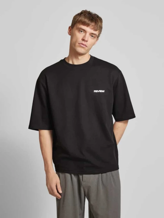 Zdjęcie produktu T-shirt o kroju oversized z nadrukiem z logo REVIEW Czarny