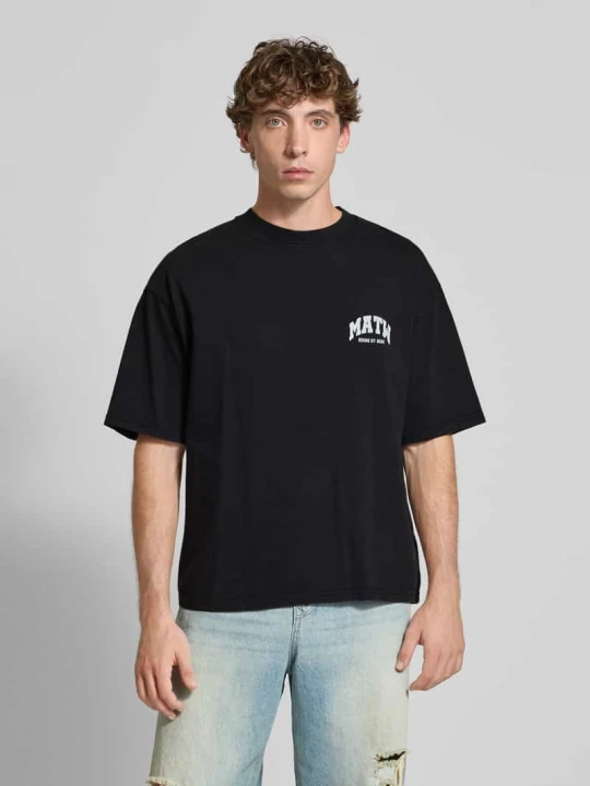 Zdjęcie produktu T-shirt o kroju oversized z nadrukiem z logo REVIEW Czarny