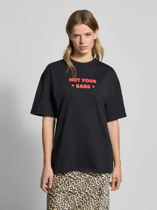 Zdjęcie produktu T-shirt o kroju oversized z nadrukowanym napisem REVIEW Czarny