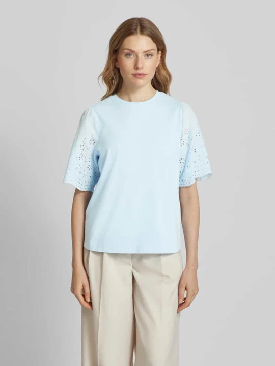 Zdjęcie produktu T-shirt o kroju regular fit z ażurowym wzorem model ‘YASLEX’ Jasnoniebieski
