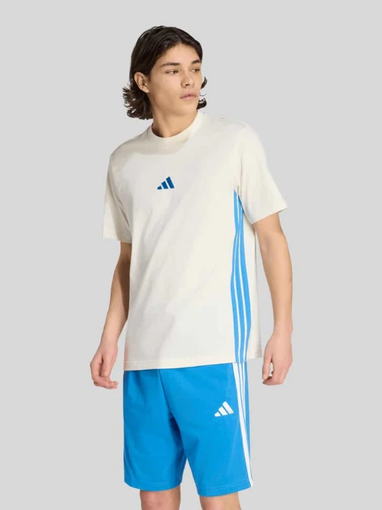 Zdjęcie produktu t-shirt o kroju regular fit z czystej bawełny Adidas Złamany biały