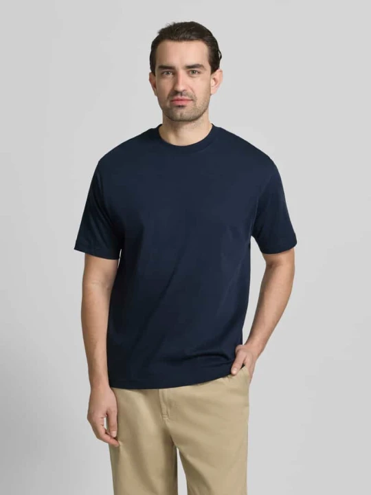 Zdjęcie produktu T-shirt o kroju regular fit z czystej bawełny MCNEAL Ciemnoniebieski