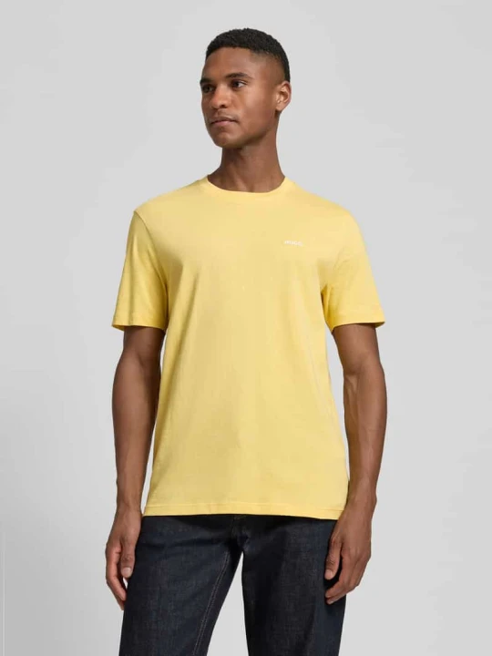 Zdjęcie produktu T-shirt o kroju regular fit z czystej bawełny model 'DERO222' Hugo Jasnożółty