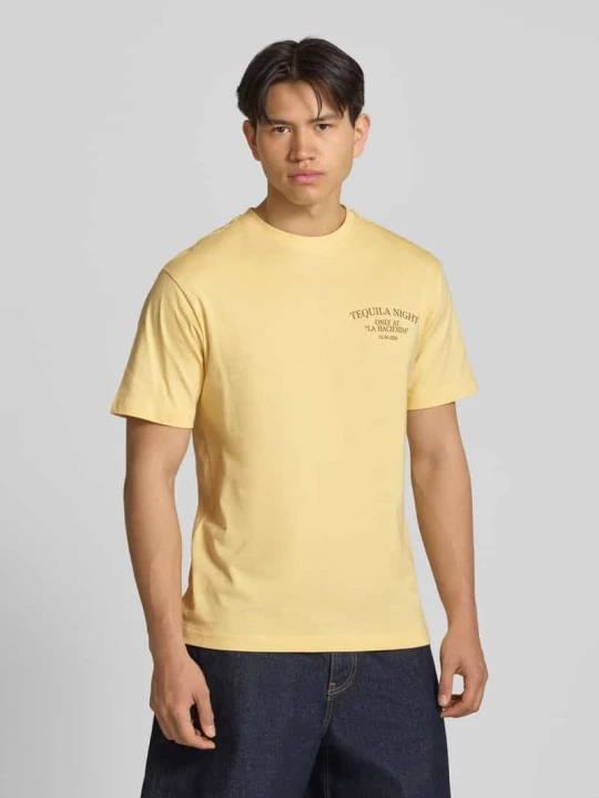 Zdjęcie produktu t-shirt o kroju regular fit z czystej bawełny model 'FRED' Only & Sons Żółty