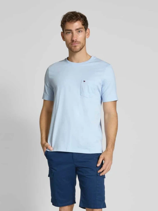 Zdjęcie produktu T-shirt o kroju regular fit z czystej bawełny Tommy Hilfiger Jasnoniebieski