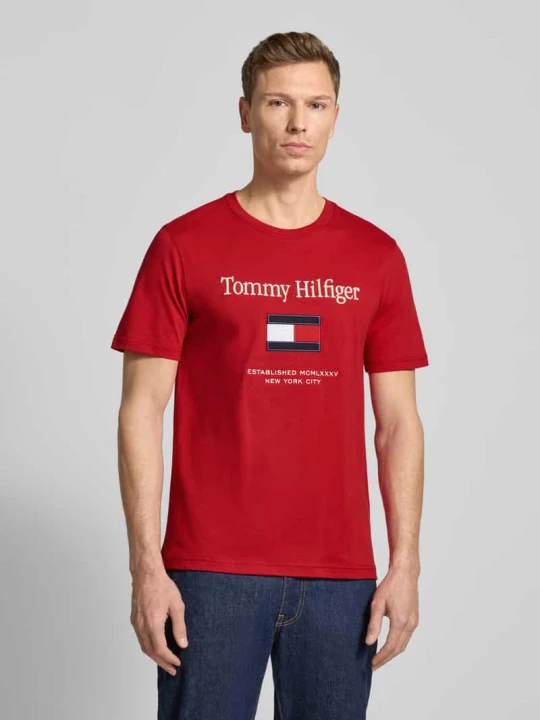 Zdjęcie produktu T-shirt o kroju regular fit z czystej bawełny Tommy Hilfiger Czerwony