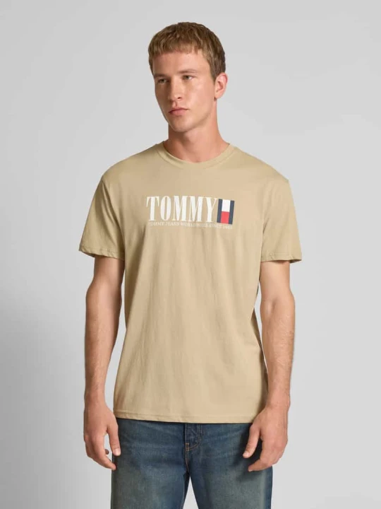 Zdjęcie produktu T-shirt o kroju regular fit z czystej bawełny Tommy Jeans Beżowy