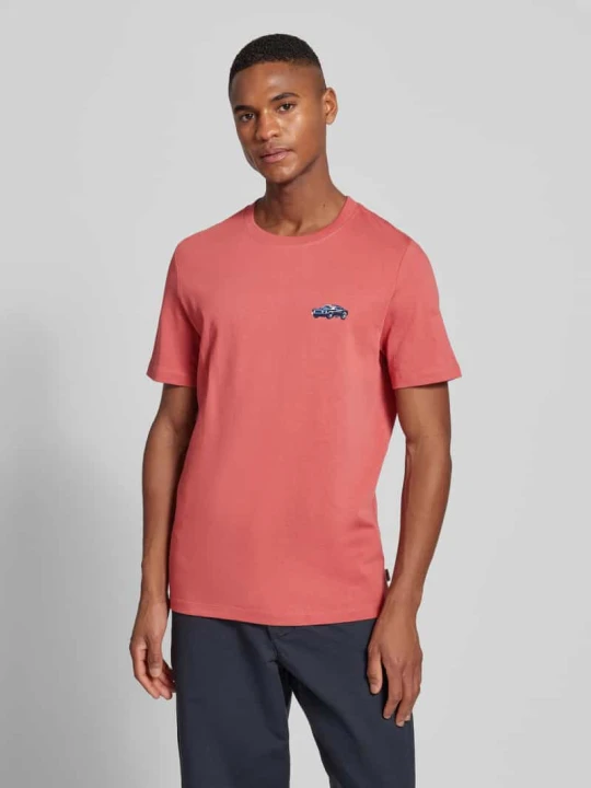 Zdjęcie produktu T-shirt o kroju regular fit z czystej bawełny z aplikacją Ford® s.Oliver Wiśniowy