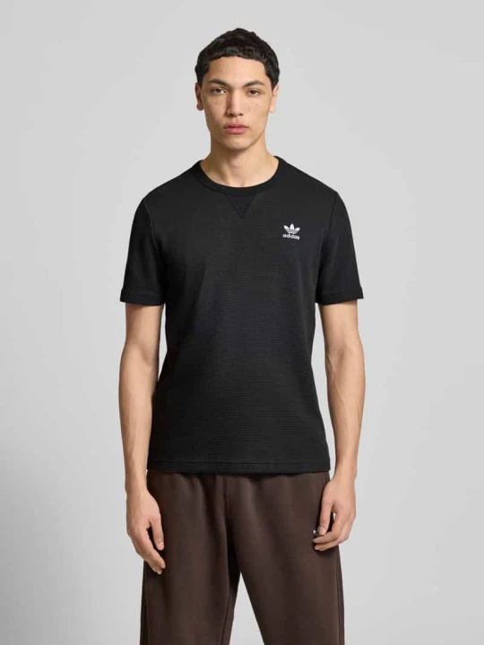 Zdjęcie produktu T-shirt o kroju regular fit z dodatkiem bawełny adidas Originals Czarny