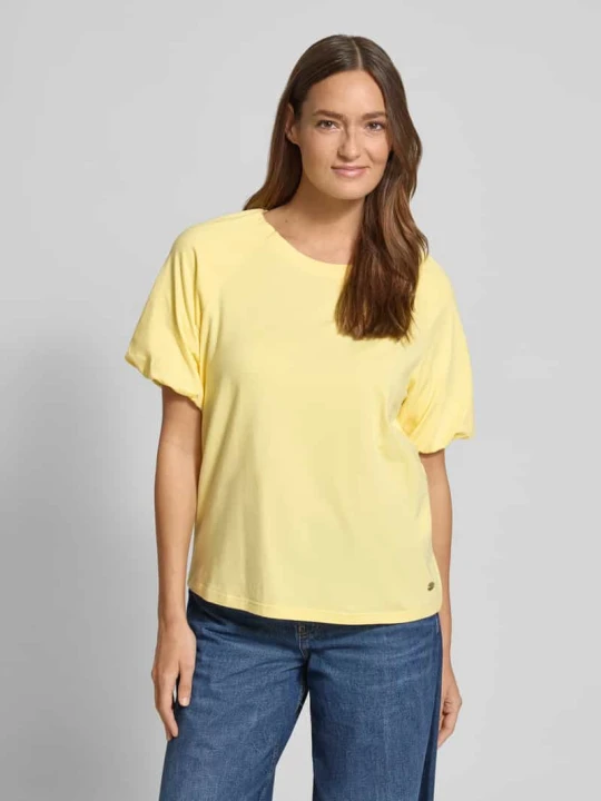 Zdjęcie produktu T-shirt o kroju regular fit z dodatkiem wiskozy model 'Ruffel' FYNCH-HATTON Jasnożółty