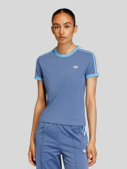 Zdjęcie produktu T-shirt o kroju regular fit z Mieszanka bawełny adidas Originals Niebieski