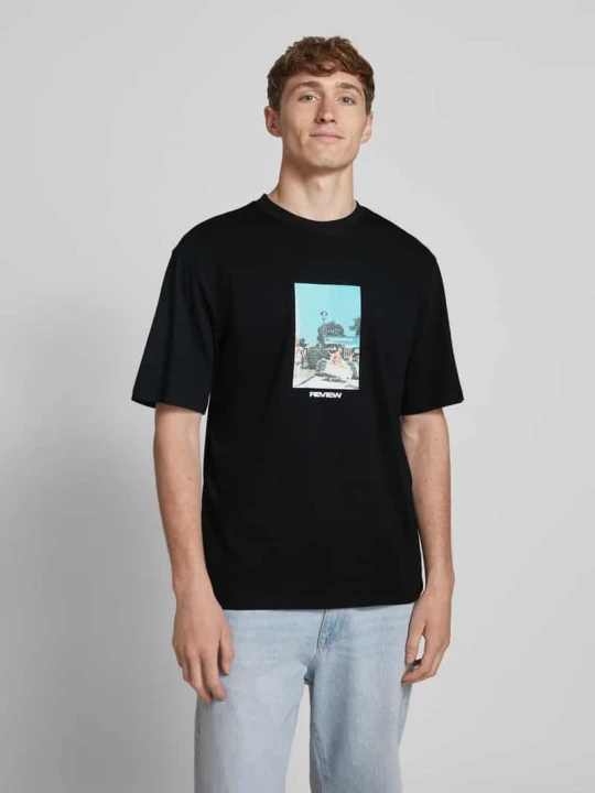 Zdjęcie produktu T-shirt o kroju regular fit z mieszanki bawełny i wiskozy REVIEW Czarny