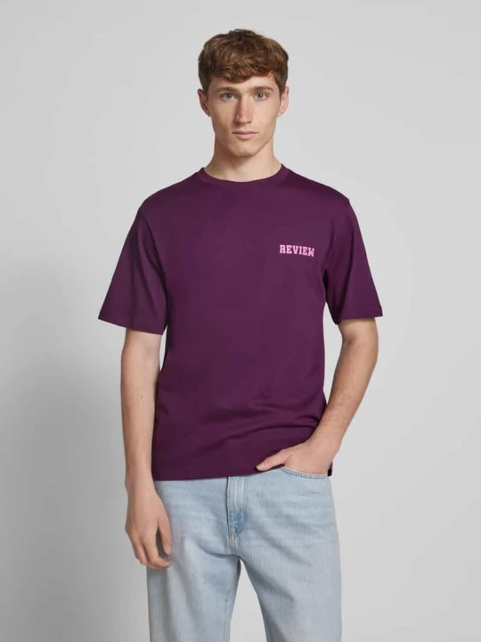 Zdjęcie produktu T-shirt o kroju regular fit z mieszanki bawełny i wiskozy REVIEW Śliwkowy