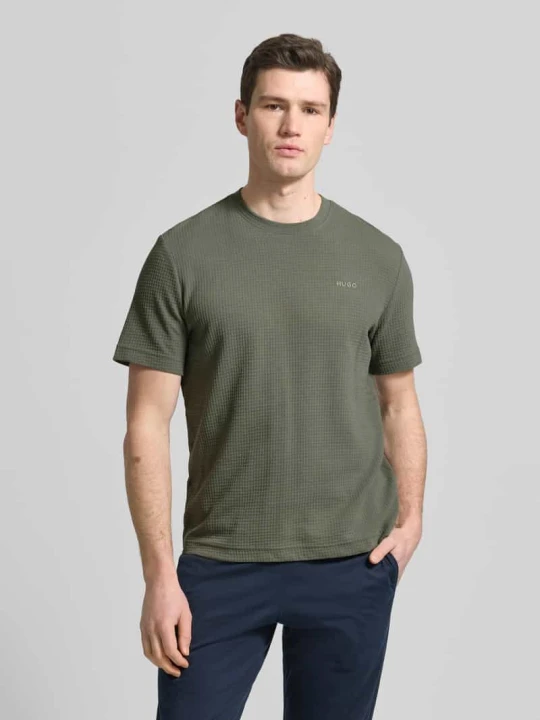 Zdjęcie produktu T-shirt o kroju regular fit z mieszanki bawełny model 'AUSTIN' Hugo Khaki