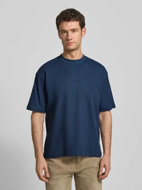Zdjęcie produktu T-shirt o kroju regular fit z mieszanki bawełny Model 'TE_HIVE' Boss Granatowy