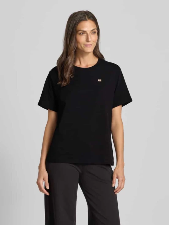 Zdjęcie produktu T-shirt o kroju regular fit z mieszanki bawełny z aplikacją z logo EA7 Emporio Armani Czarny