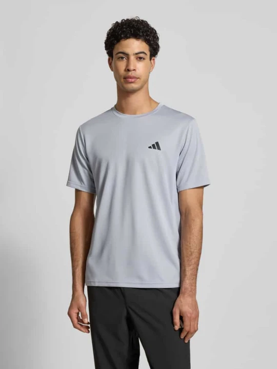Zdjęcie produktu T-shirt o kroju regular fit z nadrukiem z logo Adidas Średnioszary