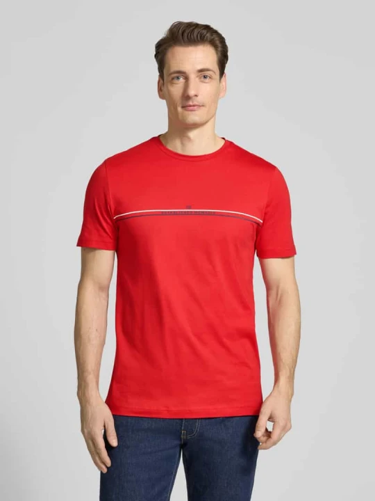 Zdjęcie produktu T-shirt o kroju regular fit z nadrukiem z logo Christian Berg Czerwony