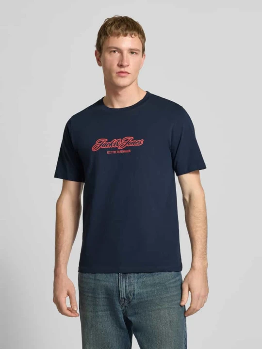 Zdjęcie produktu T-shirt o kroju regular fit z nadrukiem z logo Jack&Jones Granatowy