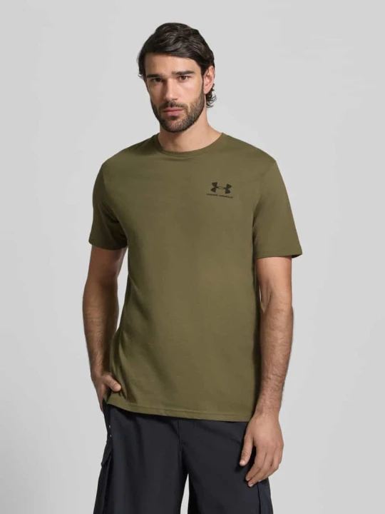 Zdjęcie produktu T-shirt o kroju regular fit z nadrukiem z logo model 'Left' Under Armour Oliwkowy