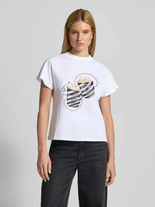 Zdjęcie produktu T-shirt o kroju regular fit z obszyciem ozdobnymi kamieniami model „Popcorn” Guess Biały