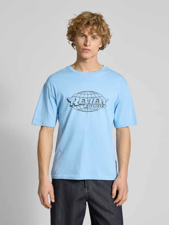 Zdjęcie produktu T-shirt o kroju regular fit z okrągłym dekoltem REVIEW Jasnoniebieski