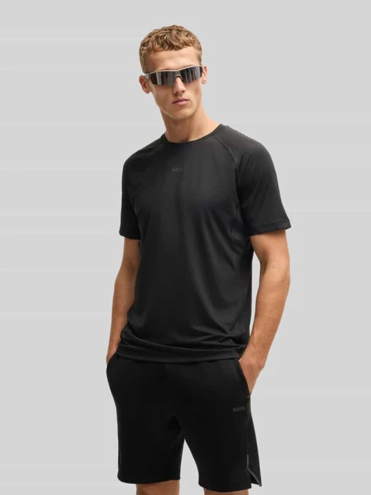 Zdjęcie produktu T-shirt o kroju regular fit z płaskimi szwami model ‘TEE ACTIVE 1’ Boss Czarny