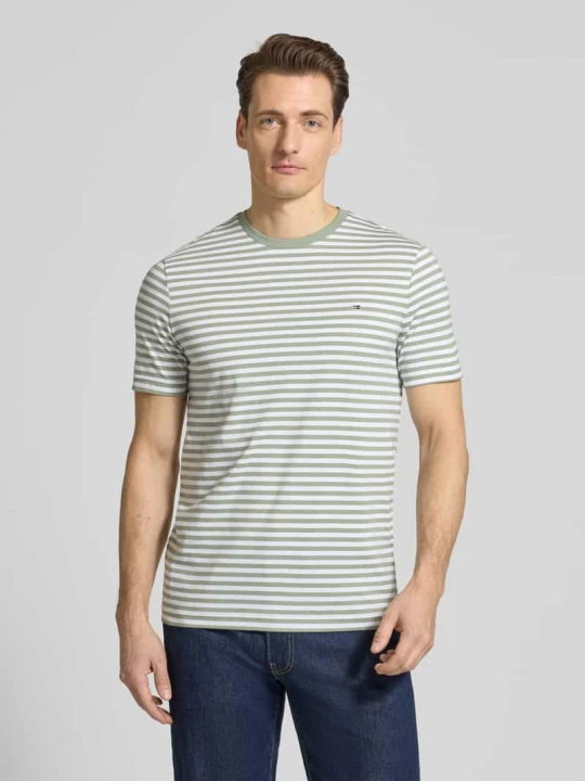 Zdjęcie produktu T-shirt o kroju regular fit z wyhaftowanym logo Christian Berg Trzcinowy