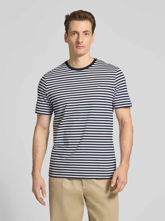 Zdjęcie produktu T-shirt o kroju regular fit z wyhaftowanym logo Christian Berg Granatowy