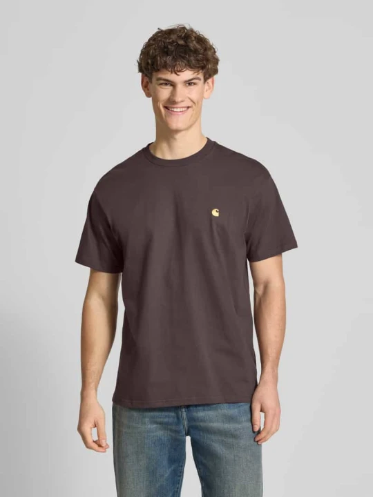 Zdjęcie produktu T-shirt o kroju regular fit z wyhaftowanym logo Model 'Chase' Carhartt WIP Ciemnobrązowy