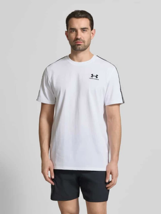 Zdjęcie produktu T-shirt o kroju regular fit z wyhaftowanym logo model 'Icon' Under Armour Biały