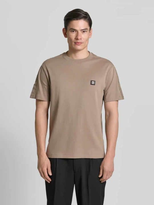 Zdjęcie produktu T-shirt o kroju relaxed fit z czystej bawełny model 'DROSTEE' Hugo Jasnobrązowy