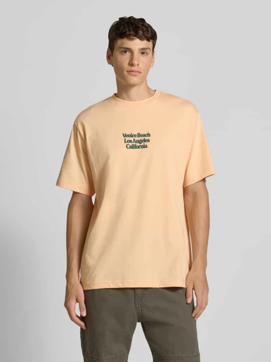 Zdjęcie produktu T-shirt o kroju relaxed fit z czystej bawełny model ‘KENNY’ Only & Sons Morelowy
