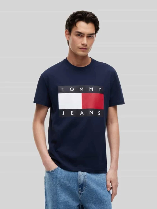 Zdjęcie produktu T-shirt o kroju relaxed fit z czystej bawełny z nadrukiem logo Tommy Jeans Granatowy
