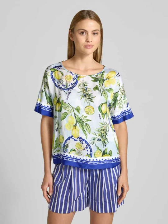 Zdjęcie produktu t-shirt o kroju relaxed fit z czystej wiskozy z kwiatowym nadrukiem na całej powierzchni Marc Cain Biały