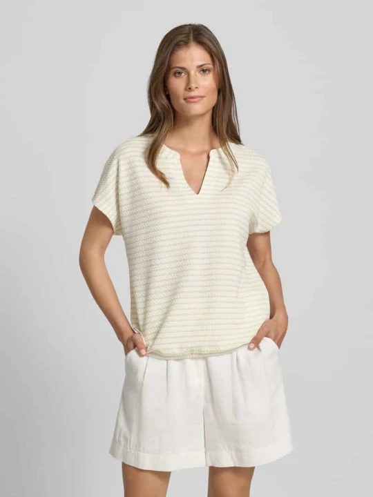 Zdjęcie produktu T-shirt o kroju relaxed fit z dekoltem w serek s.Oliver Piaskowy