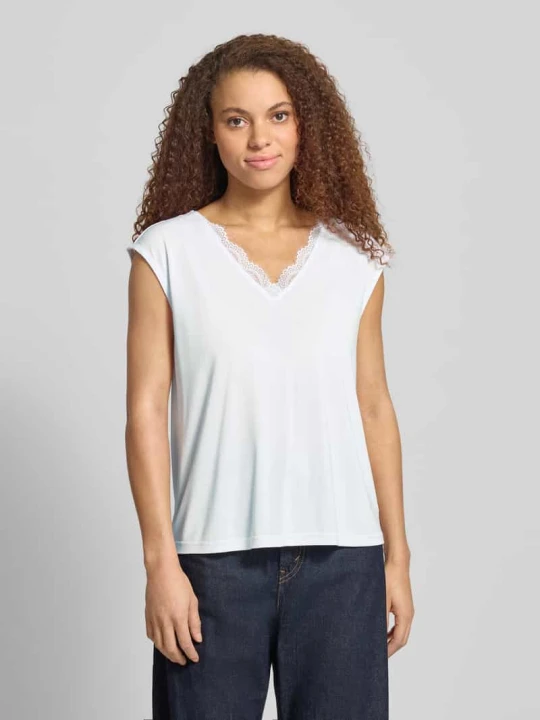 Zdjęcie produktu T-shirt o kroju relaxed fit z mieszanki modalu model 'KAMALA LACE' Pieces Biały