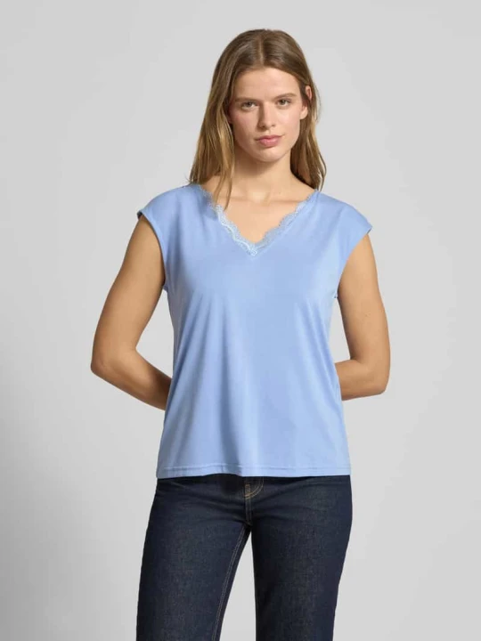 Zdjęcie produktu T-shirt o kroju relaxed fit z mieszanki modalu model 'KAMALA LACE' Pieces Jasnoniebieski