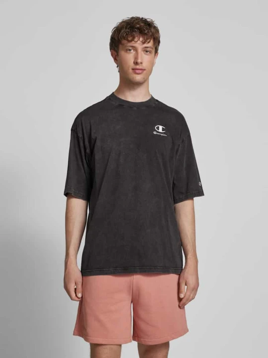 Zdjęcie produktu T-shirt o kroju relaxed fit z wyhaftowanym logo Champion czarny