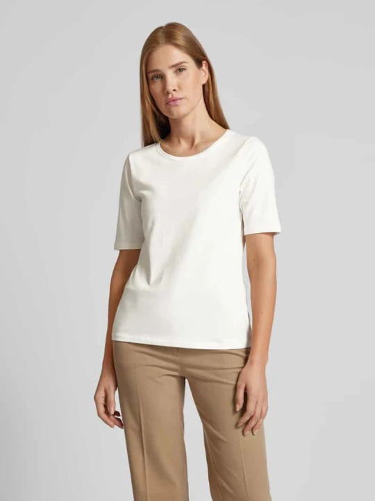 Zdjęcie produktu T-shirt o kroju shaped fit z mieszanki bawełny z satynowym obszyciem przy dekolcie s.Oliver Biały