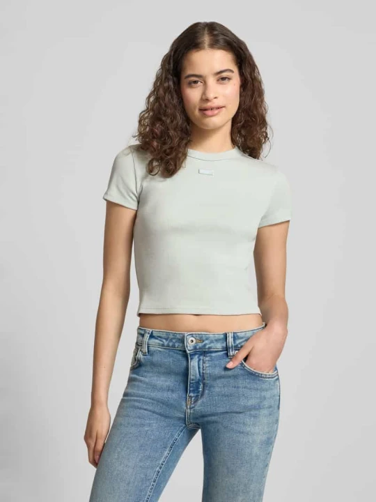 Zdjęcie produktu t-shirt o kroju slim fit, krój krótki, z mieszanka bawełny model 'BABY TEE_B' Hugo Trzcinowy