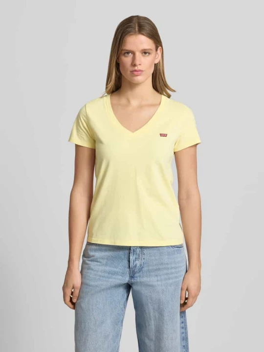 Zdjęcie produktu T-shirt o kroju slim fit z czystej bawełny Levi's Pastelowy żółty