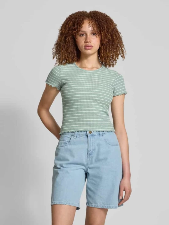 Zdjęcie produktu T-shirt o kroju slim fit z dodatkiem wiskozy model ‘EMMA’ Only Trzcinowy