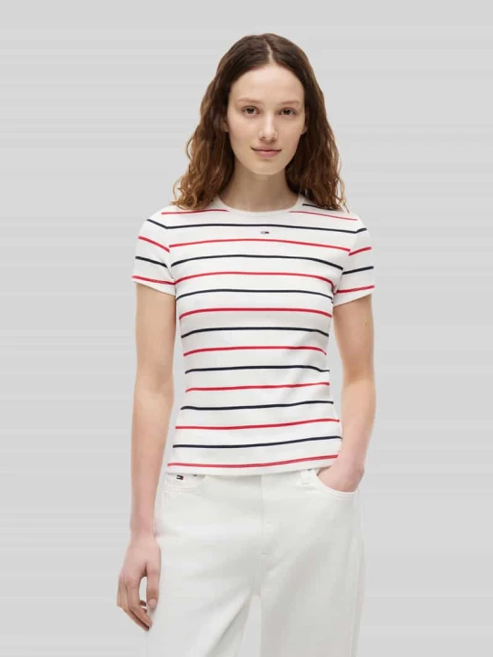 Zdjęcie produktu t-shirt o kroju slim fit z mieszanka bawełny z prążkowana dzianina Tommy Jeans Biały