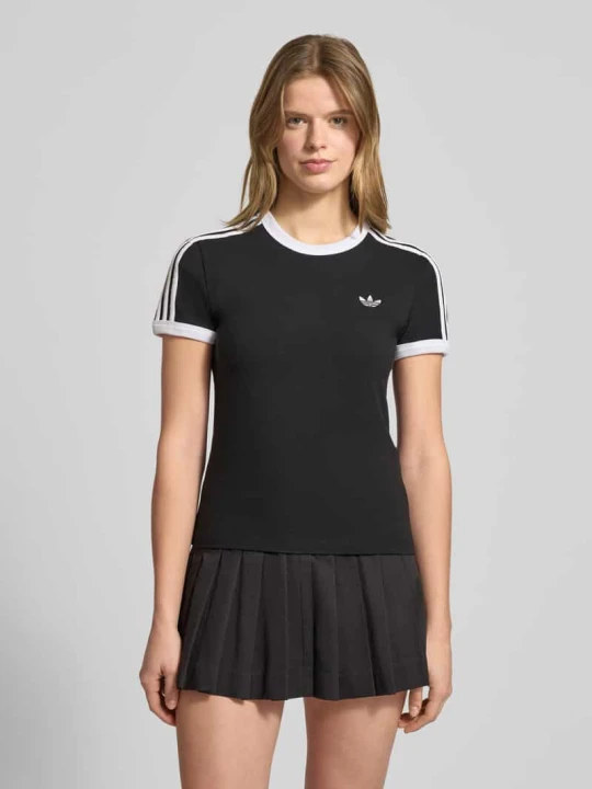 Zdjęcie produktu T-shirt o kroju slim fit z mieszanki bawełny adidas Originals Czarny