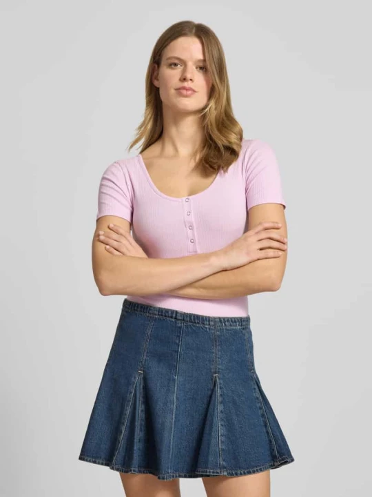 Zdjęcie produktu t-shirt o kroju slim fit z mieszanka bawełny model 'KITTE' Pieces Brudnoróżowy