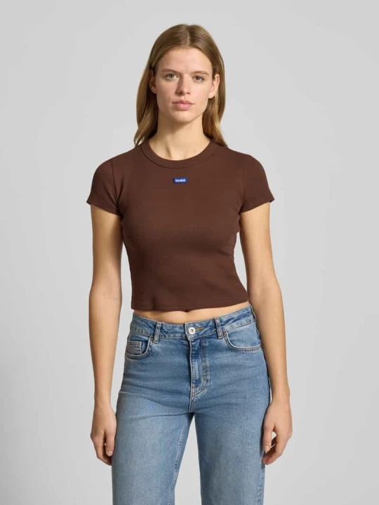 Zdjęcie produktu T-shirt o kroju slim fit z mieszanki bawełny model „BABY TEE_B” Hugo Orzechowy