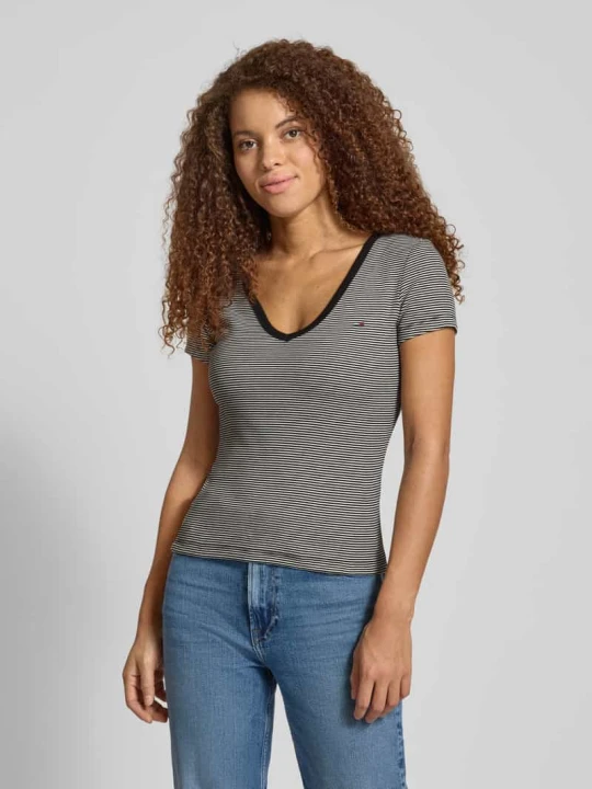 Zdjęcie produktu T-shirt o kroju slim fit z mieszanki bawełny Tommy Jeans Czarny